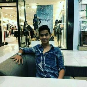 Meet your Posher, Amir